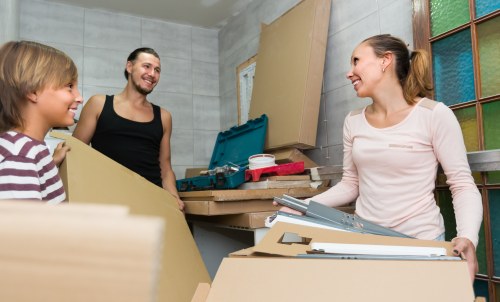 Customer raising a moving service complaint in a calm professional setting